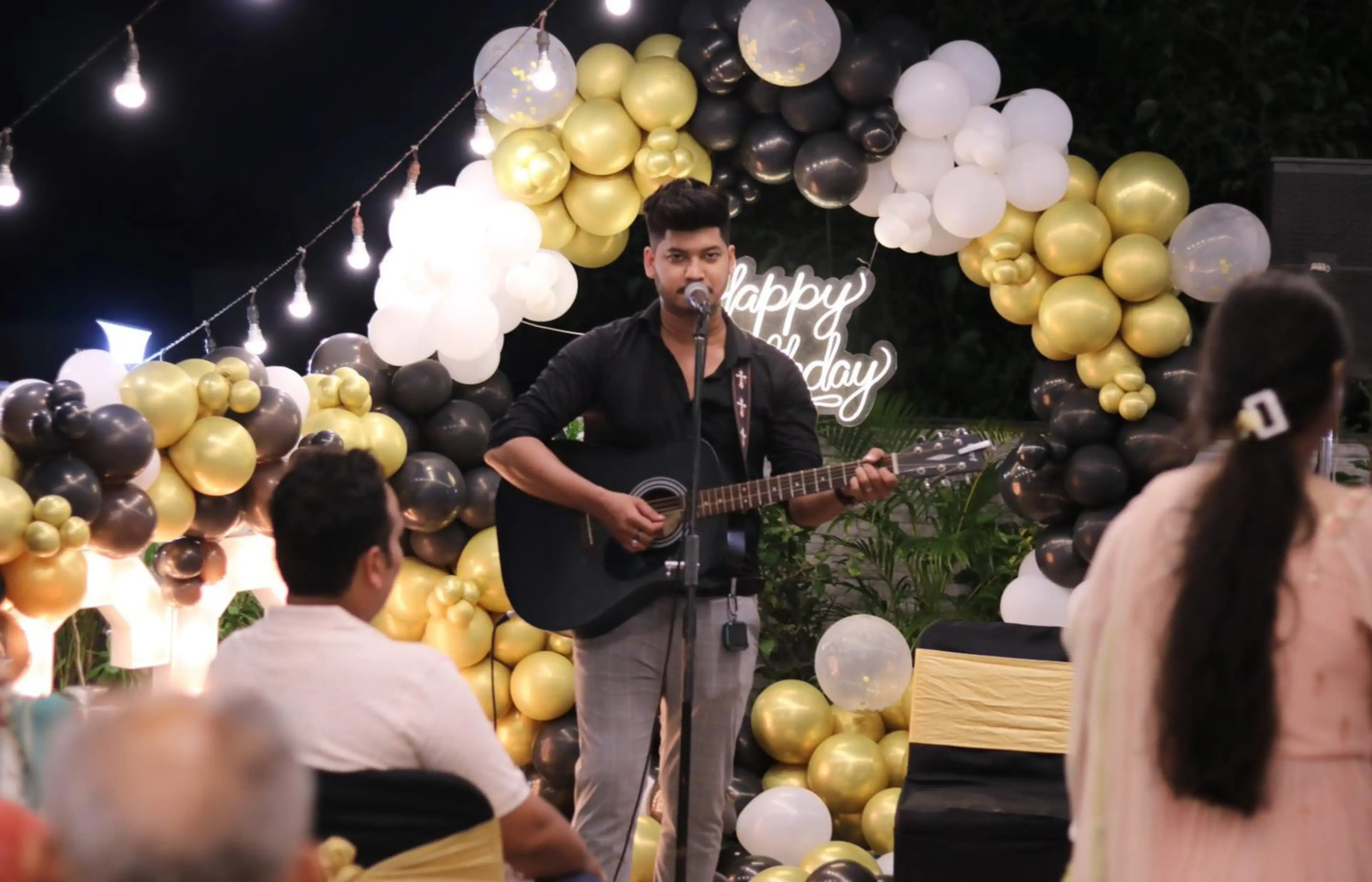 Entertainers - Liya Venues